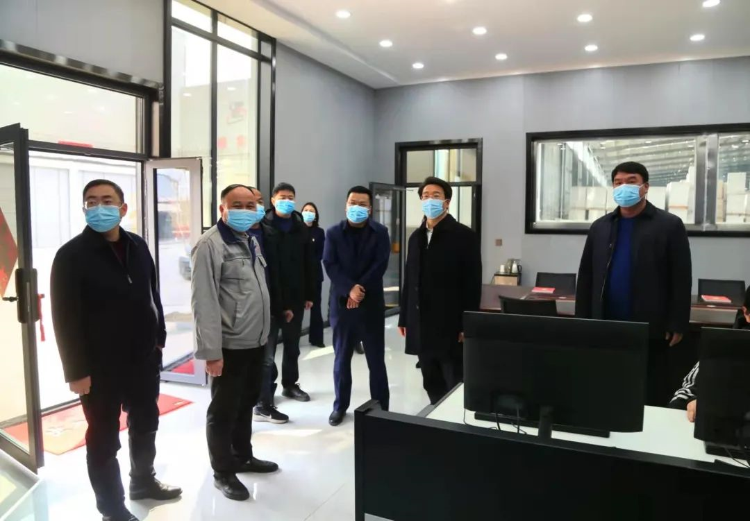 新密市市委副書記、市長程洋調(diào)研新密市正興耐火材料有限公司，送服務(wù)強(qiáng)信心，沖刺首季“開門紅”！(圖1)